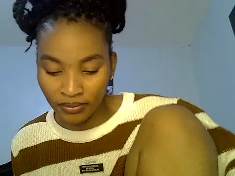 cute-alexis online show from June 16, 2026, 8:33 pm