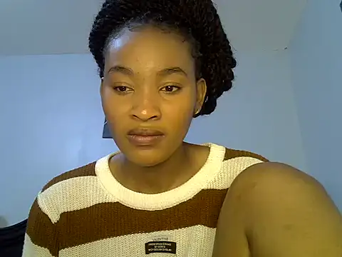 cute-alexis online show from June 17, 2026, 8:39 am
