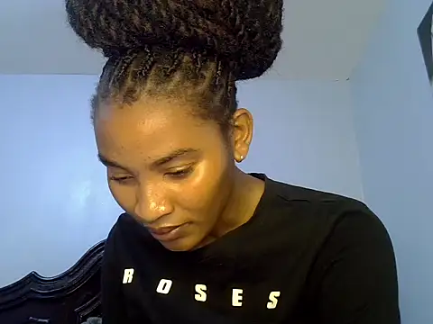cute-alexis online show from June 18, 2026, 9:14 am