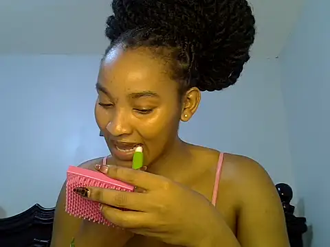 cute-alexis online show from June 27, 2026, 10:31 am