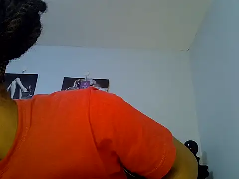 cute-alexis online show from August 6, 2026, 4:42 pm