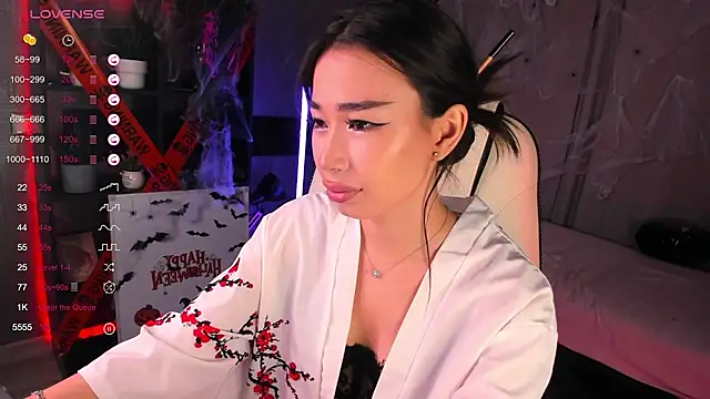 sensualily online show from October 29, 2025, 1:57 pm