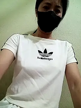 Snapshot of YunLem chatting on February 4, 2025, 4:18 pm YunLem online show from February 4, 2025, 4:18 pm