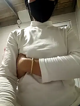 Snapshot of YunLem chatting on February 10, 2025, 2:41 am YunLem online show from February 10, 2025, 2:41 am