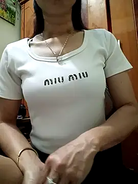 Snapshot of YunLem chatting on March 6, 2025, 1:05 am YunLem online show from March 6, 2025, 1:05 am