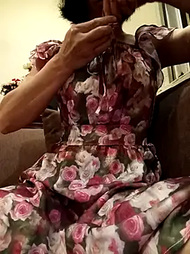 Snapshot of YunLem chatting on April 19, 2026, 1:32 pm YunLem online show from April 19, 2026, 1:32 pm
