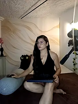 Snapshot of CherryBlossomm_ chatting on October 15, 2025, 1:28 am CherryBlossomm online show from October 15, 2025, 1:28 am