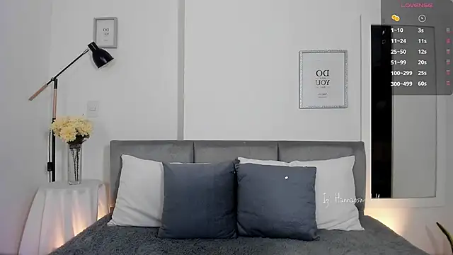 Hannaos online show from November 12, 2025, 11:10 am