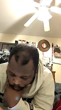 Snapshot of goodboybaddaddy chatting on February 14, 2025, 2:33 pm goodboybaddaddy online show from February 14, 2025, 2:33 pm