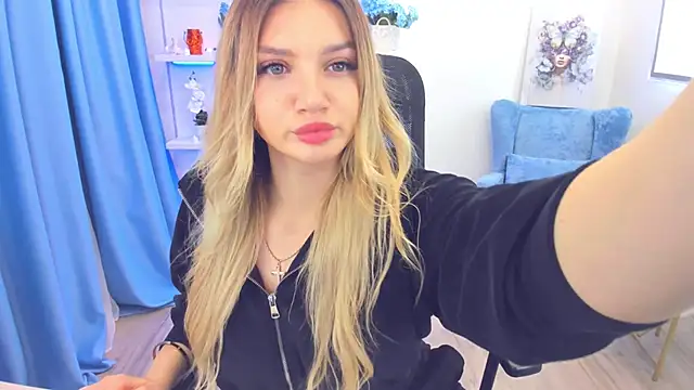 SelenaeMoore online show from October 21, 2025, 3:29 am