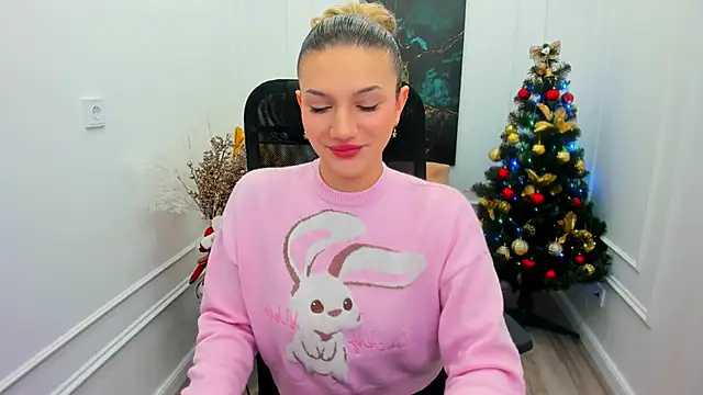 Snapshot of SelenaeMoore chatting on December 5, 2025, 3:26 am SelenaeMoore online show from December 5, 2025, 3:26 am