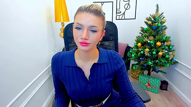 Snapshot of SelenaeMoore chatting on December 20, 2025, 5:14 am SelenaeMoore online show from December 20, 2025, 5:14 am