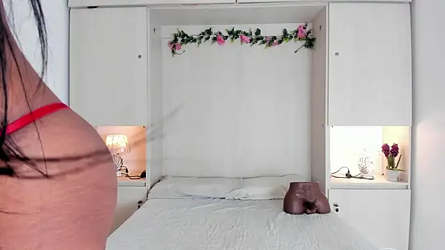 KendallRosse1 online show from February 17, 2026, 11:50 am