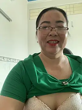 Snapshot of NDith chatting on March 1, 2025, 3:53 am NDith online show from March 1, 2025, 3:53 am