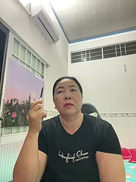 Snapshot of NDith chatting on March 1, 2025, 9:48 pm NDith online show from March 1, 2025, 9:48 pm