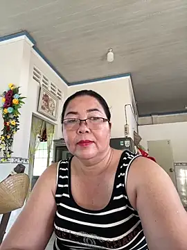 Snapshot of NDith chatting on March 4, 2025, 12:07 am NDith online show from March 4, 2025, 12:07 am