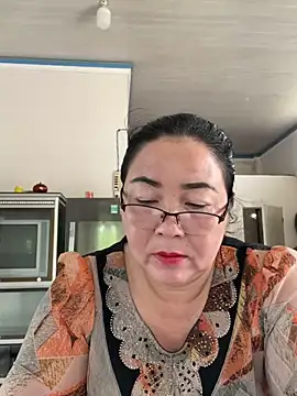 Snapshot of NDith chatting on March 5, 2025, 1:42 am NDith online show from March 5, 2025, 1:42 am