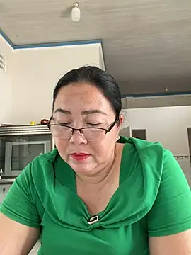Snapshot of NDith chatting on March 6, 2025, 3:57 am NDith online show from March 6, 2025, 3:57 am