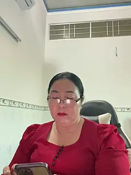 Snapshot of NDith chatting on March 6, 2025, 10:52 am NDith online show from March 6, 2025, 10:52 am