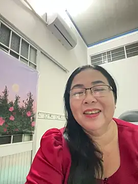 Snapshot of NDith chatting on March 9, 2025, 2:21 pm NDith online show from March 9, 2025, 2:21 pm
