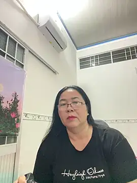 Snapshot of NDith chatting on March 11, 2025, 6:52 pm NDith online show from March 11, 2025, 6:52 pm