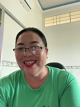 Snapshot of NDith chatting on March 12, 2025, 7:35 am NDith online show from March 12, 2025, 7:35 am