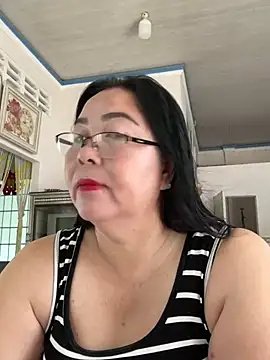 Snapshot of NDith chatting on March 14, 2025, 1:59 am NDith online show from March 14, 2025, 1:59 am