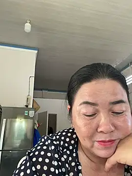 Snapshot of NDith chatting on March 18, 2025, 8:36 am NDith online show from March 18, 2025, 8:36 am
