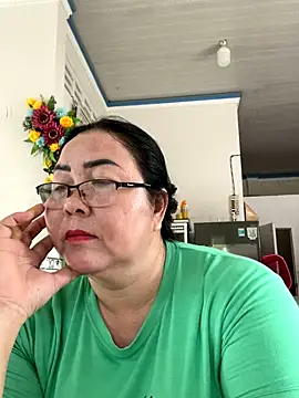 Snapshot of NDith chatting on September 23, 2025, 1:52 am NDith online show from September 23, 2025, 1:52 am