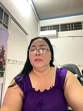 Snapshot of NDith chatting on September 28, 2025, 3:06 pm NDith online show from September 28, 2025, 3:06 pm