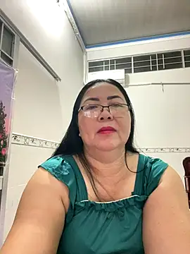 Snapshot of NDith chatting on September 30, 2025, 10:04 pm NDith online show from September 30, 2025, 10:04 pm