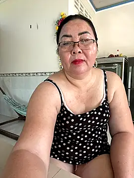 Snapshot of NDith chatting on October 3, 2025, 12:51 am NDith online show from October 3, 2025, 12:51 am