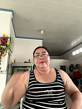 Snapshot of NDith chatting on October 15, 2025, 10:04 am NDith online show from October 15, 2025, 10:04 am