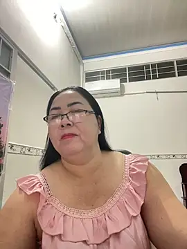 Snapshot of NDith chatting on October 16, 2025, 12:39 pm NDith online show from October 16, 2025, 12:39 pm