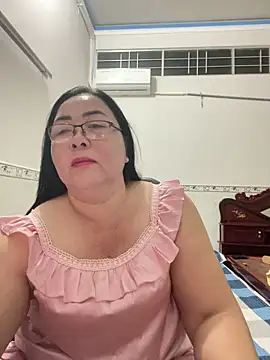 Snapshot of NDith chatting on October 18, 2025, 1:34 pm NDith online show from October 18, 2025, 1:34 pm