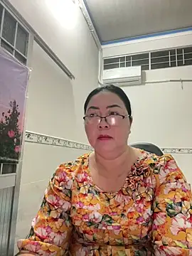 Snapshot of NDith chatting on October 20, 2025, 9:59 pm NDith online show from October 20, 2025, 9:59 pm