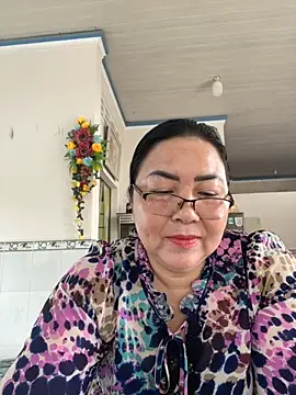 Snapshot of NDith chatting on October 25, 2025, 12:07 am NDith online show from October 25, 2025, 12:07 am