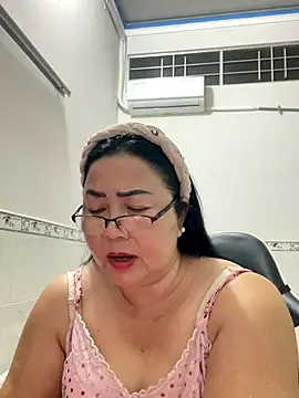 NDith online show from November 21, 2025, 4:27 pm