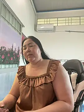 Snapshot of NDith chatting on February 7, 2026, 8:40 am NDith online show from February 7, 2026, 8:40 am