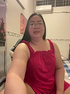 Snapshot of NDith chatting on February 7, 2026, 9:29 pm NDith online show from February 7, 2026, 9:29 pm