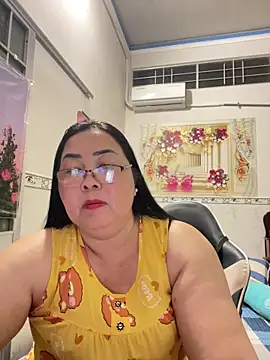 Snapshot of NDith chatting on February 25, 2026, 1:21 pm NDith online show from February 25, 2026, 1:21 pm