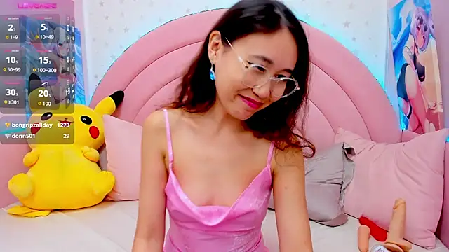Nao  Chan  online show from December 18, 2024, 4:42 am