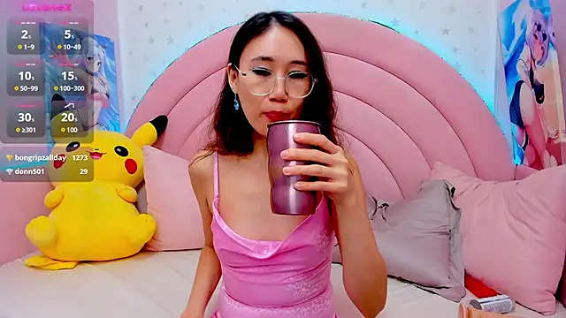 Nao  Chan  online show from December 18, 2024, 7:47 am