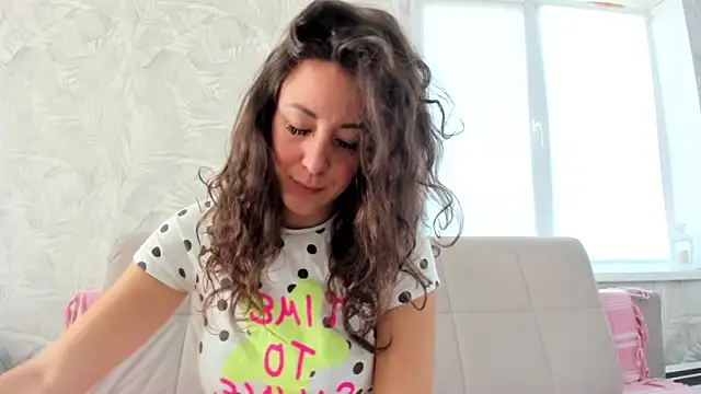 Karina sunny online show from September 12, 2025, 9:20 am