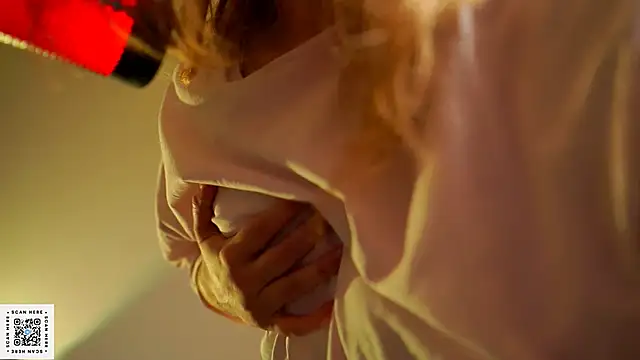 Xanthey online show from September 18, 2025, 9:28 pm