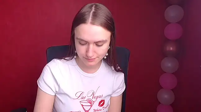 Gabriellagirl online show from February 18, 2025, 8:03 pm