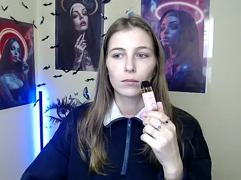 StrangerGi online show from October 28, 2025, 7:12 am