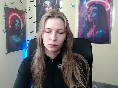 StrangerGi online show from April 30, 2026, 6:09 am