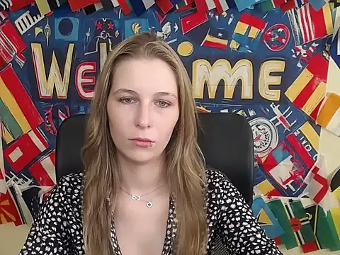 StrangerGi online show from May 6, 2026, 6:19 am