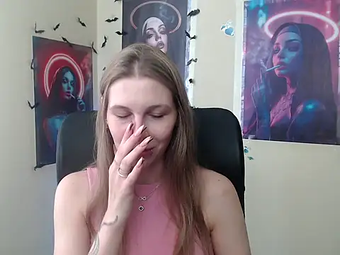 StrangerGi online show from May 12, 2026, 11:29 am